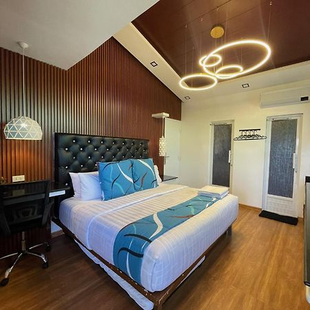 Italy Condotel Darasa Tanauan  Extérieur photo