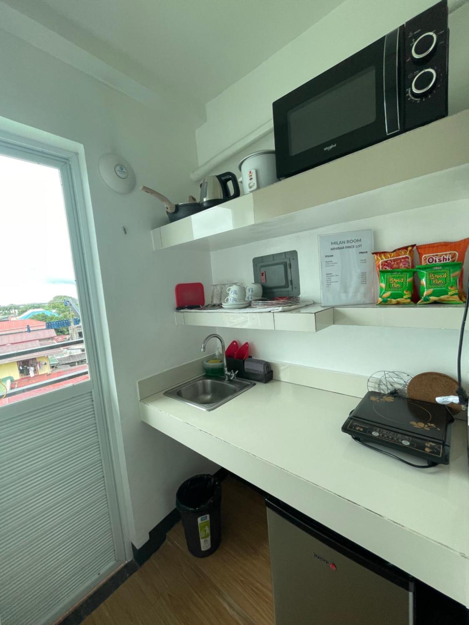 Italy Condotel Darasa Tanauan  Extérieur photo